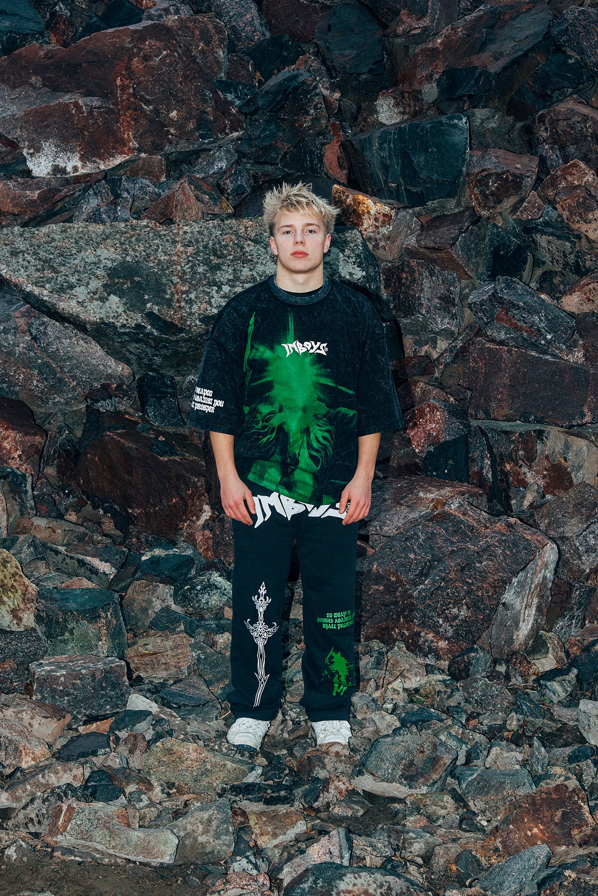 No Weapon Graphic Tee Black